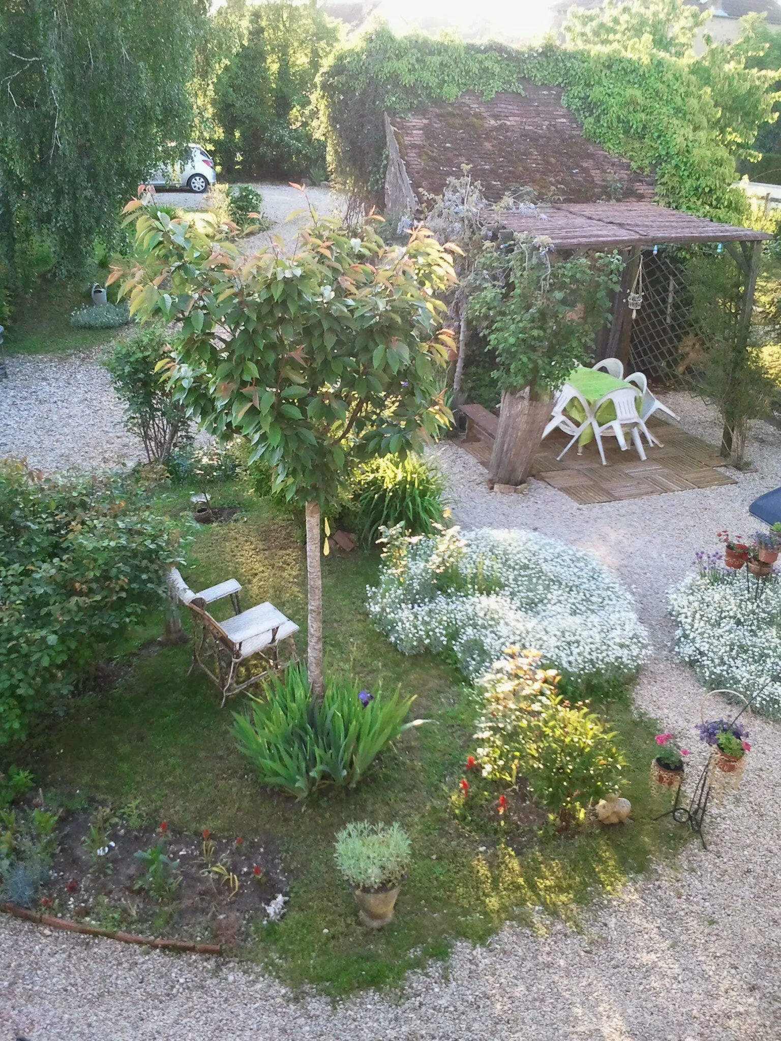 Room Rue Thénard in Villeneuve-sur-Yonne