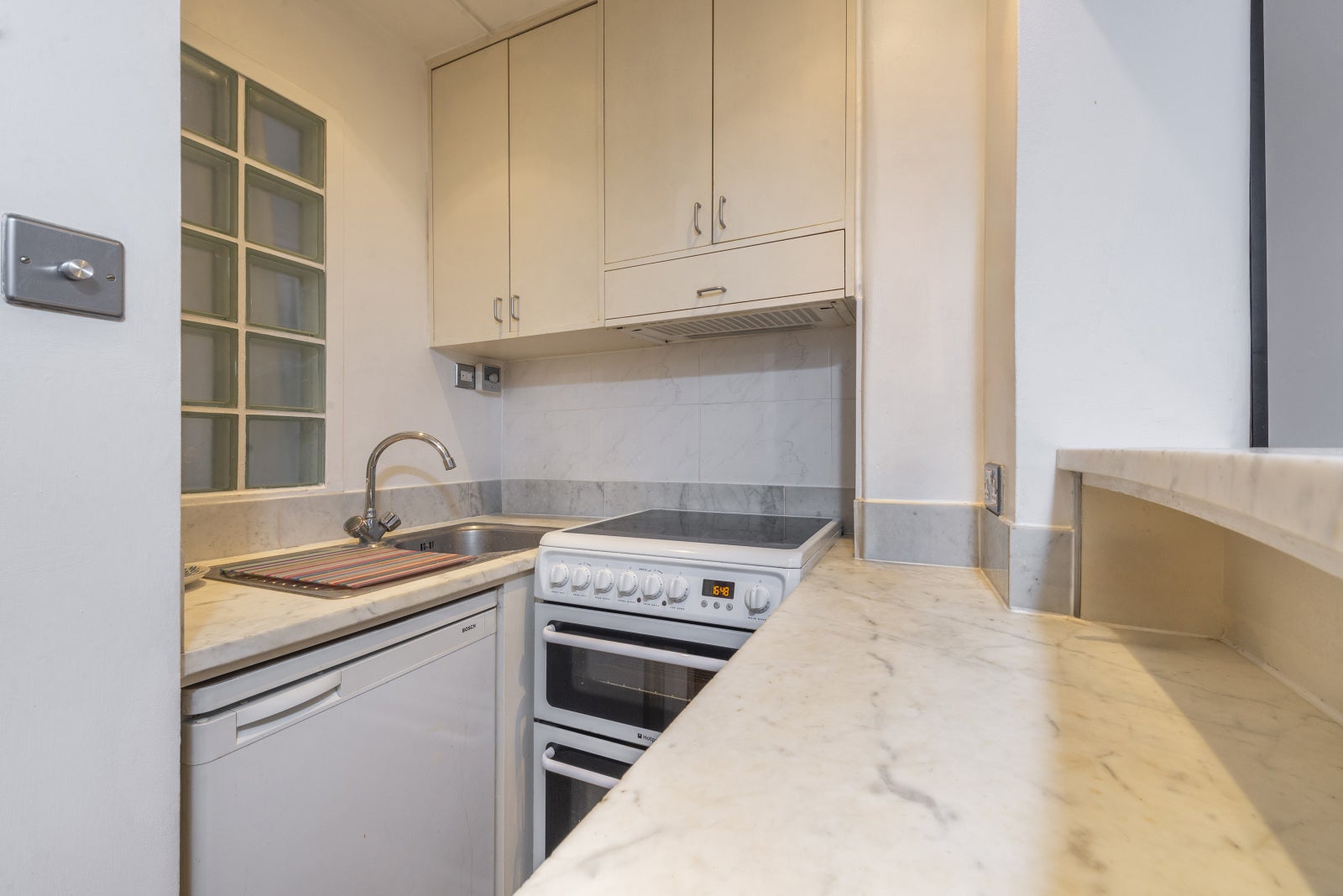 Flat Martlett Court in City of Westminster