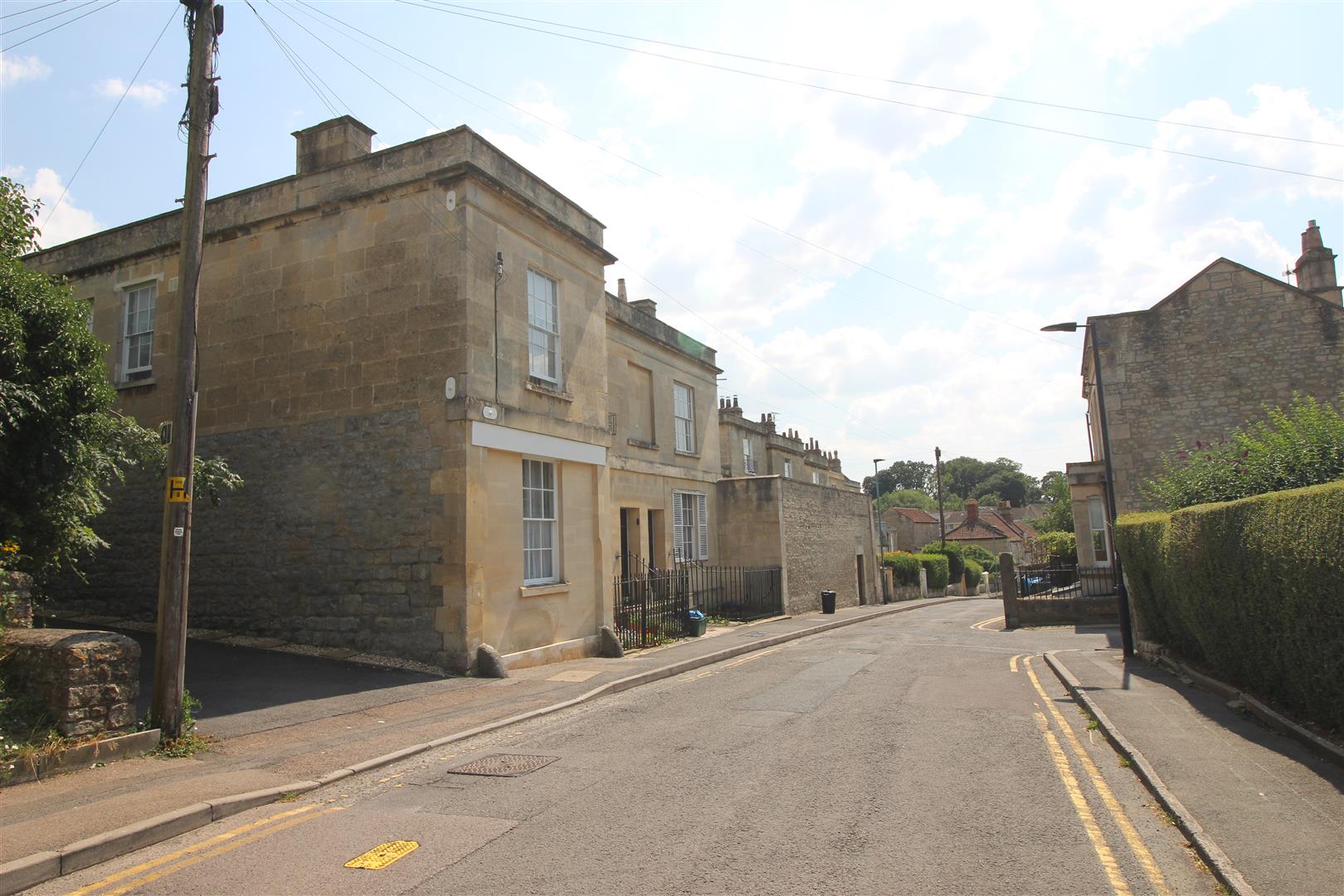 Flat High Street in Bath
