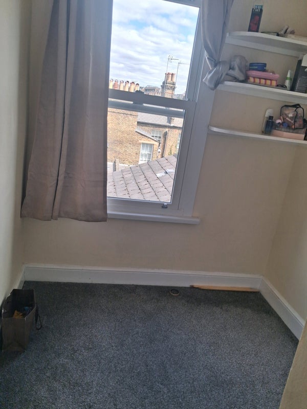 Room Harrow Road in City of Westminster