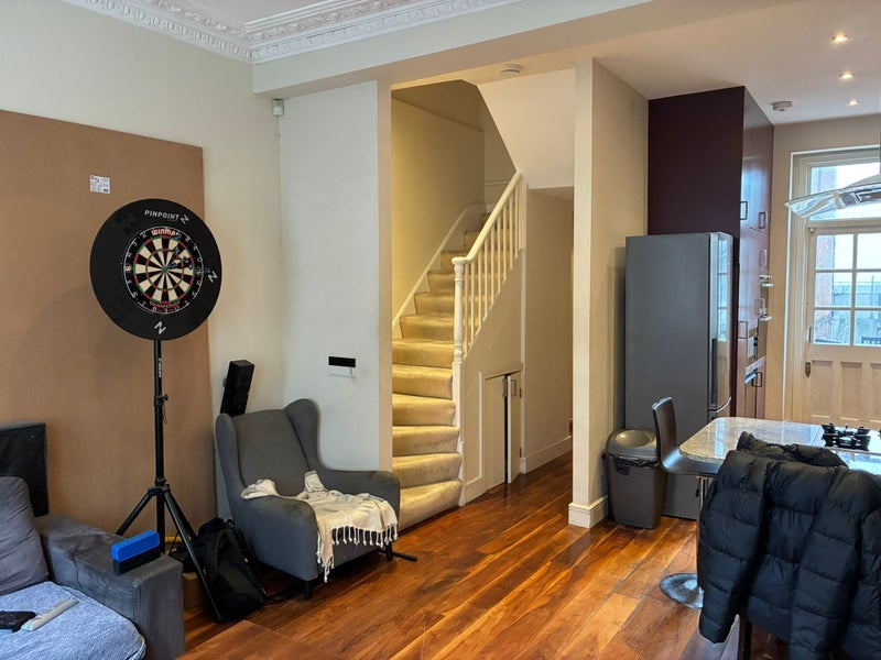 Room Hildreth Street in Greater London