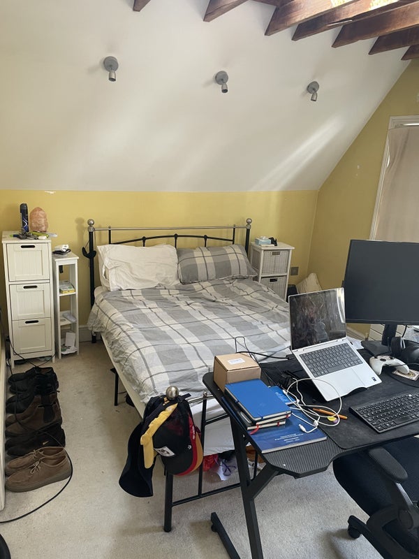Room Hildreth Street in Greater London