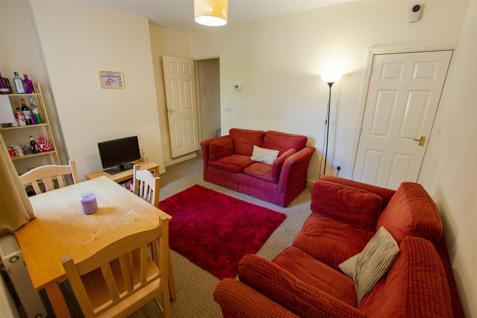 Room Teignmouth Road in Birmingham