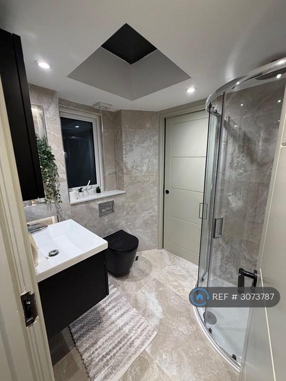 Room Millson Close in Greater London