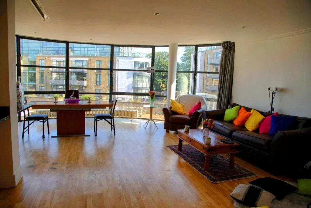 Room Town Meadow in Greater London