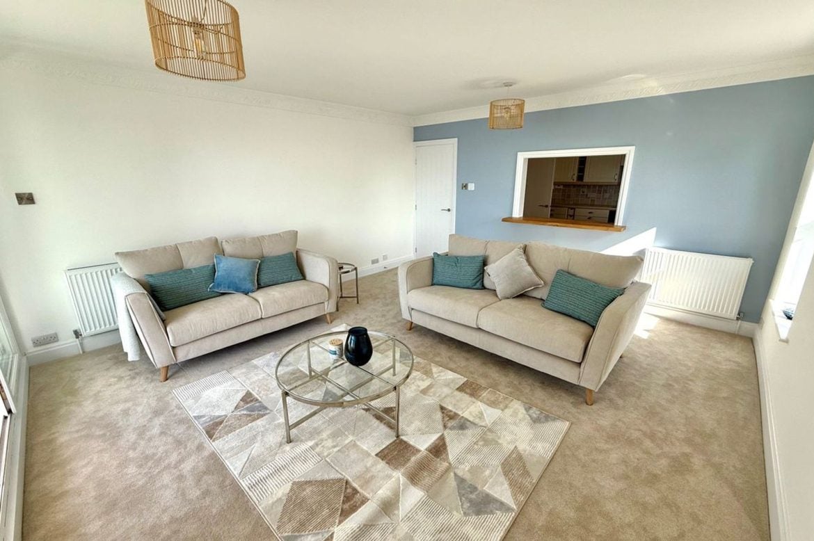 Flat Hesketh Road in Torquay