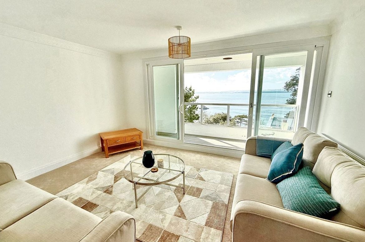 Flat Hesketh Road in Torquay