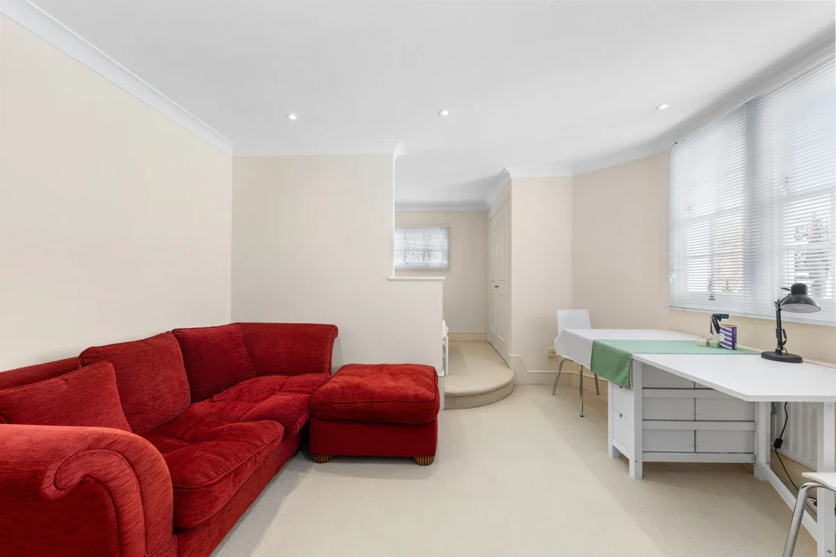 Flat Westbourne Terrace in City of Westminster