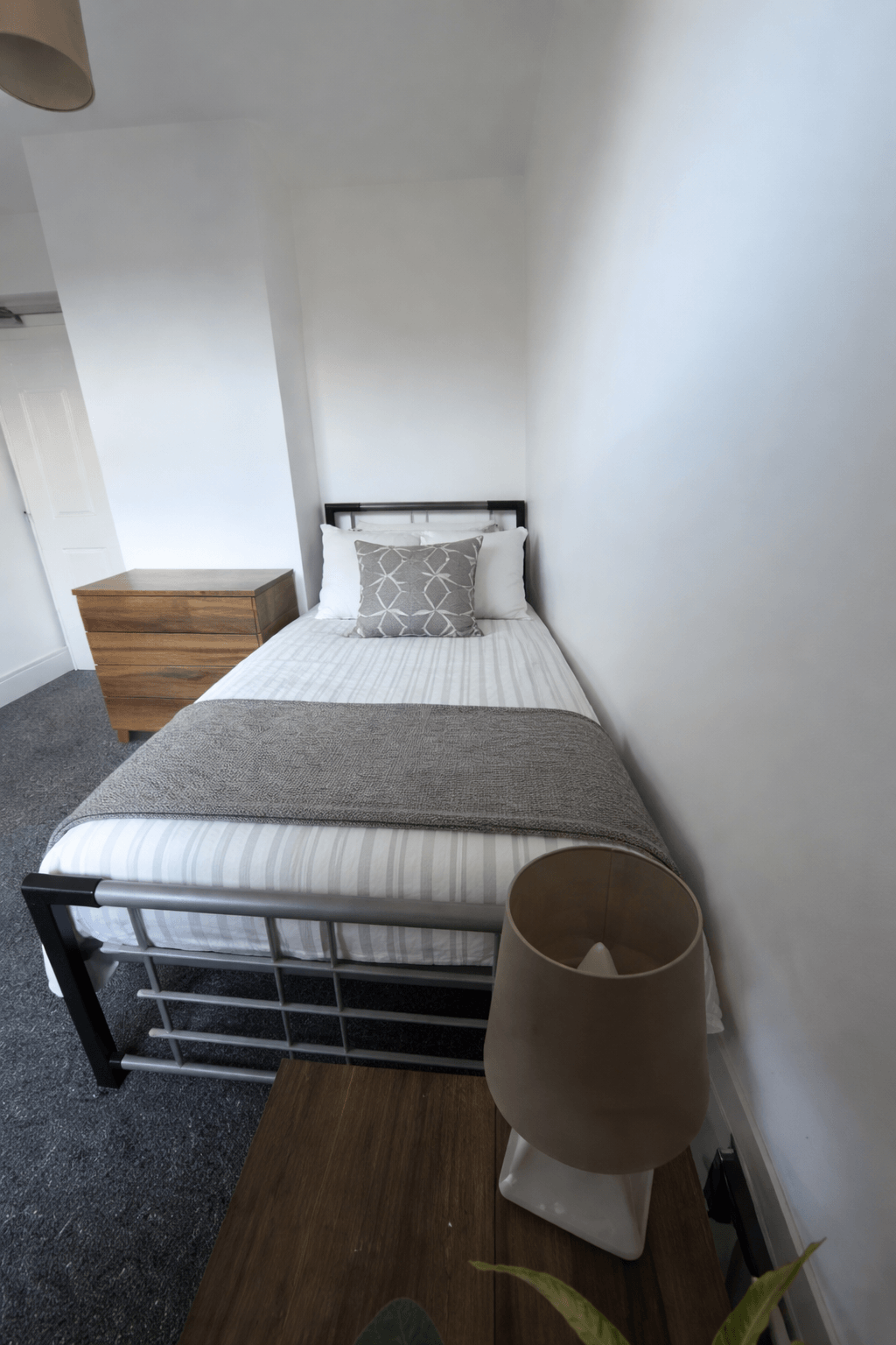 Room Farebrother Street in Grimsby