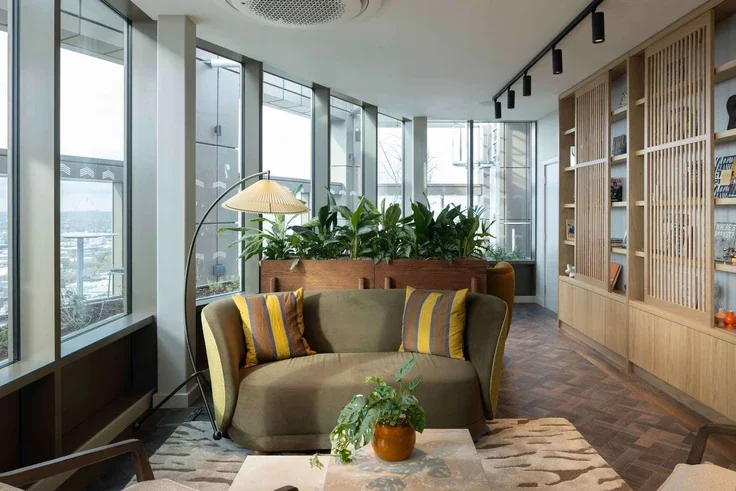 Flat Victoria Road in Greater London