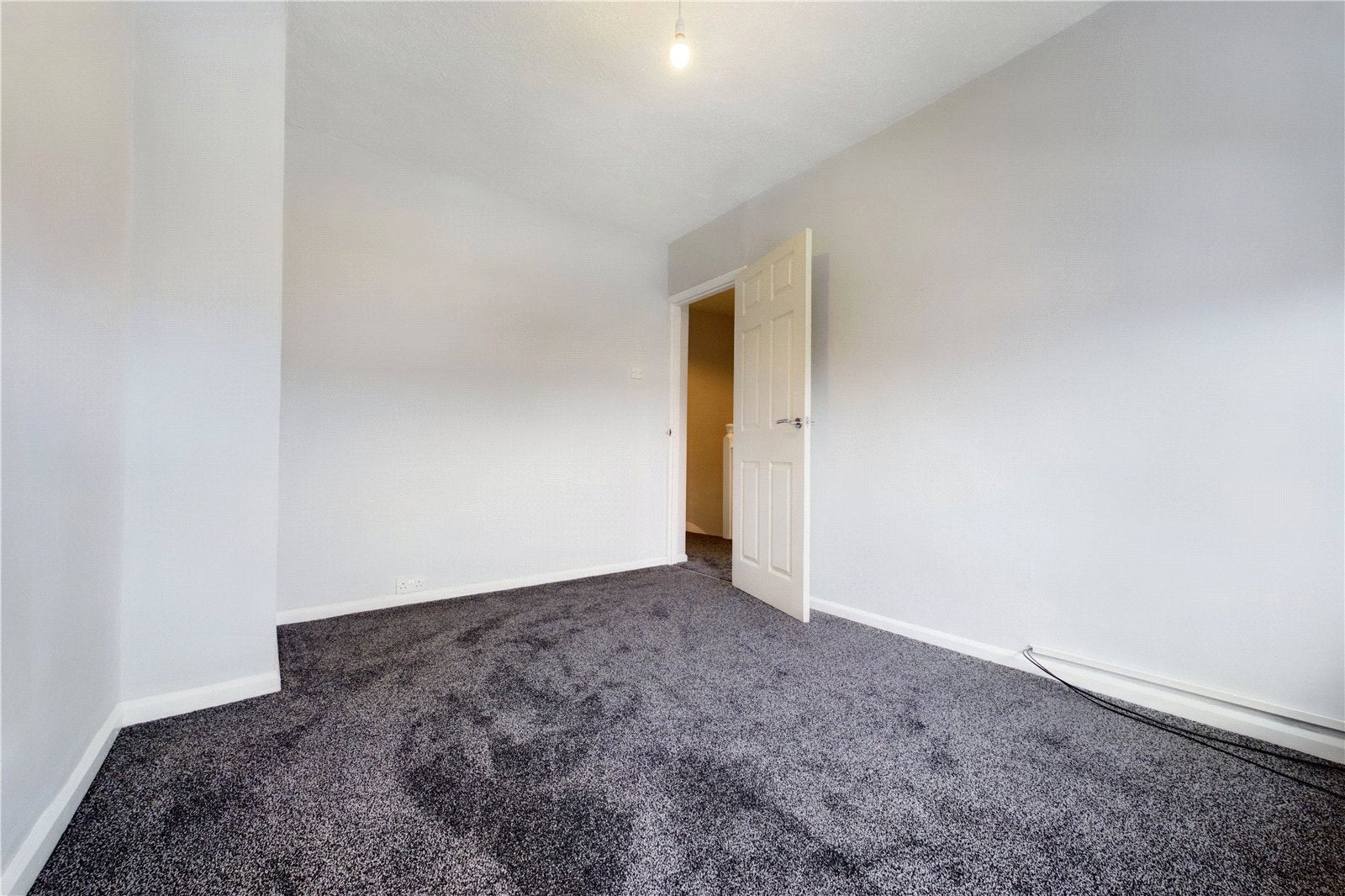 House Thirlmere Avenue in Reading