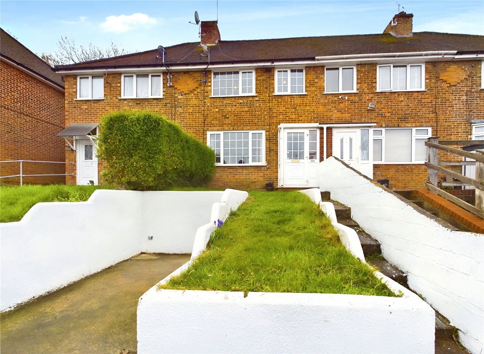 House Thirlmere Avenue in Reading