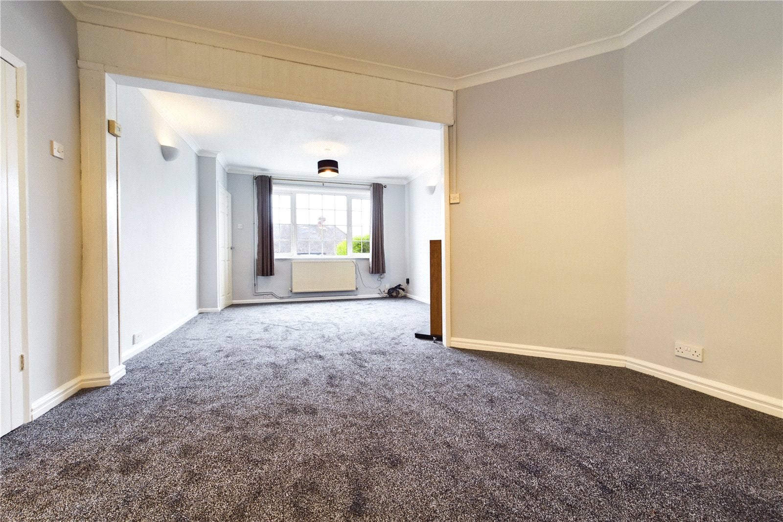 House Thirlmere Avenue in Reading