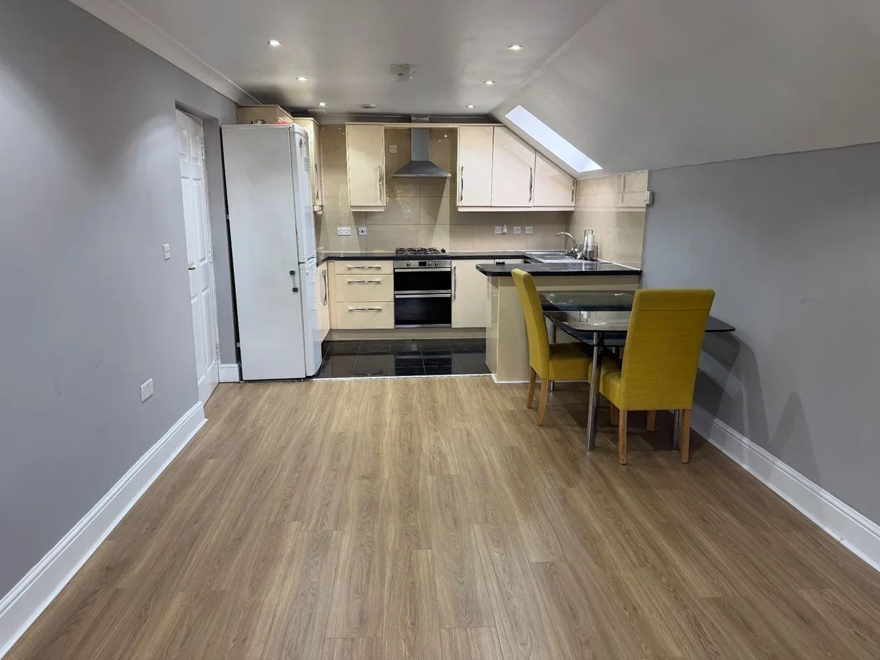 Flat Concorde Close in Greater London