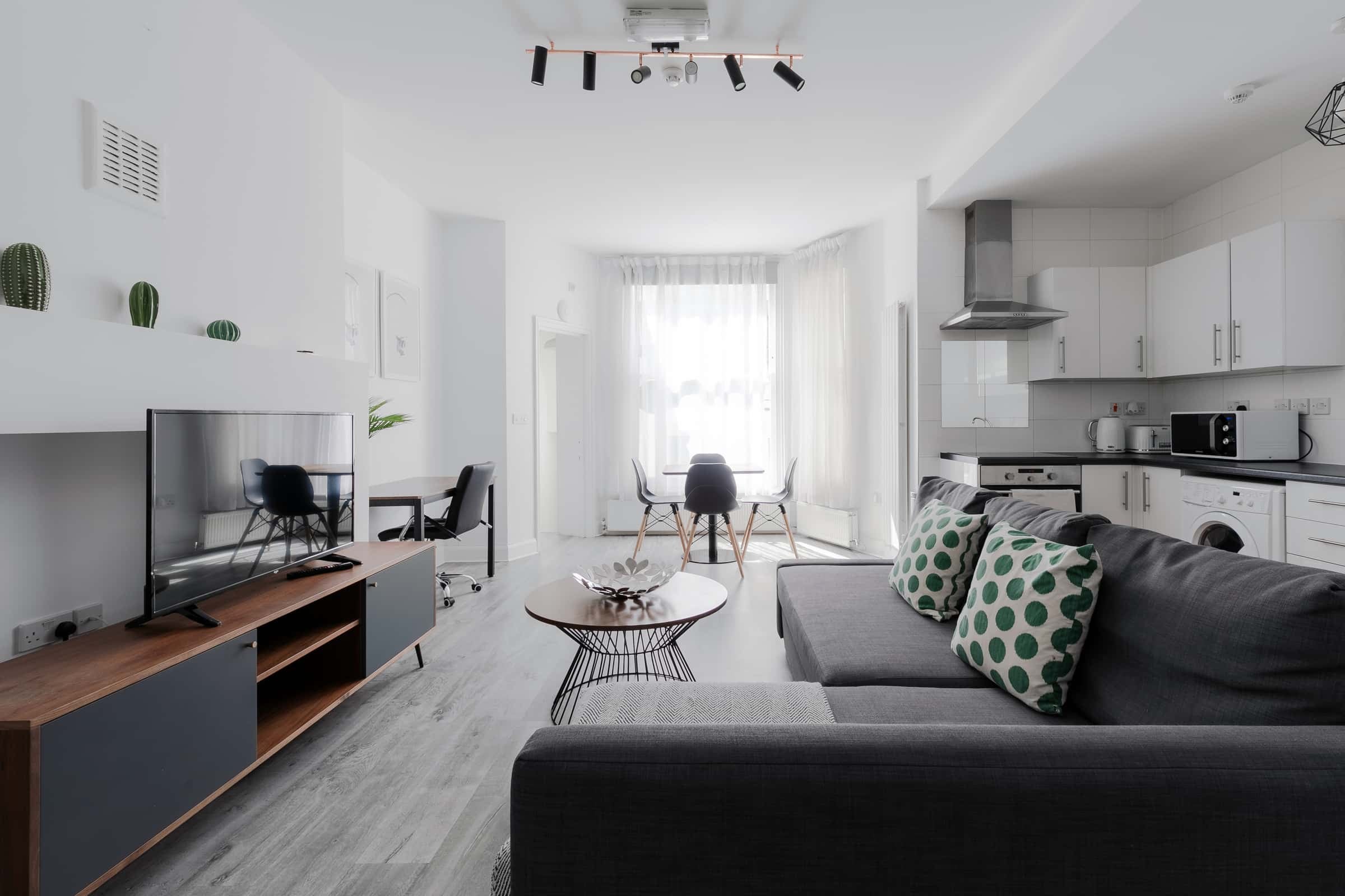 Flat Nevern Road in Greater London