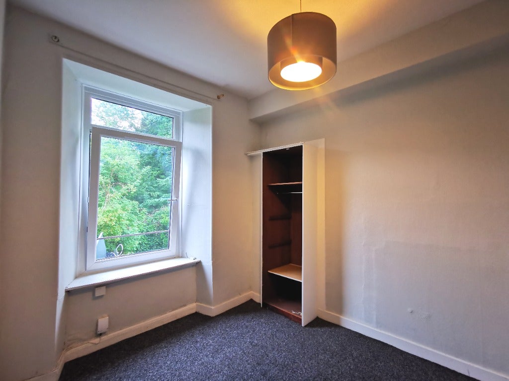 Flat Lochee Road in Dundee