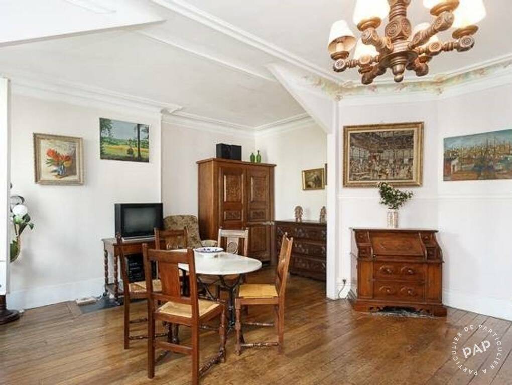 Room Avenue de la République in Paris