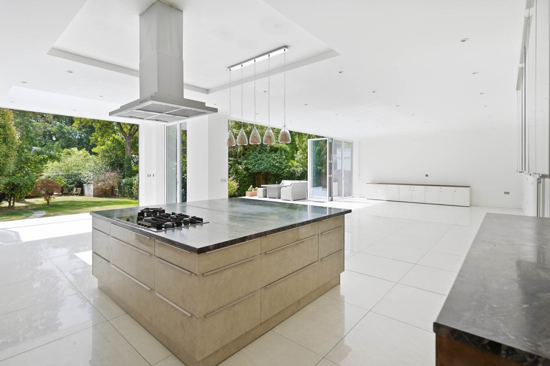 House Links Green Way in Cobham