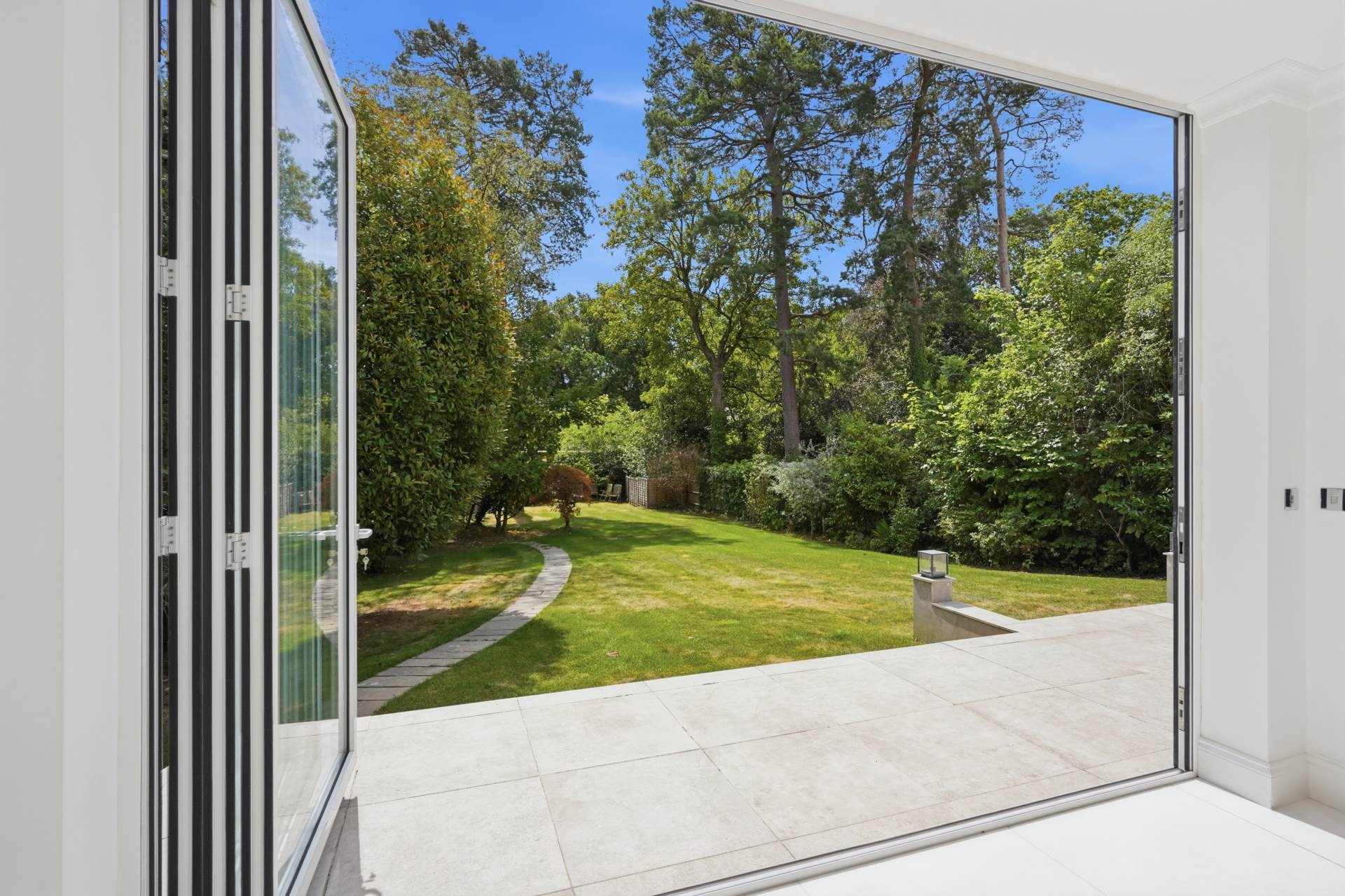 House Links Green Way in Cobham