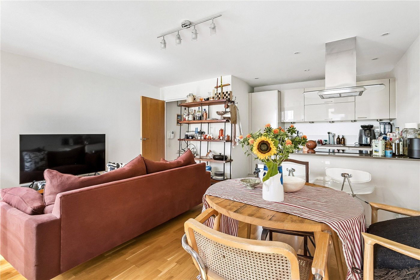 Flat Homerton Road in Greater London