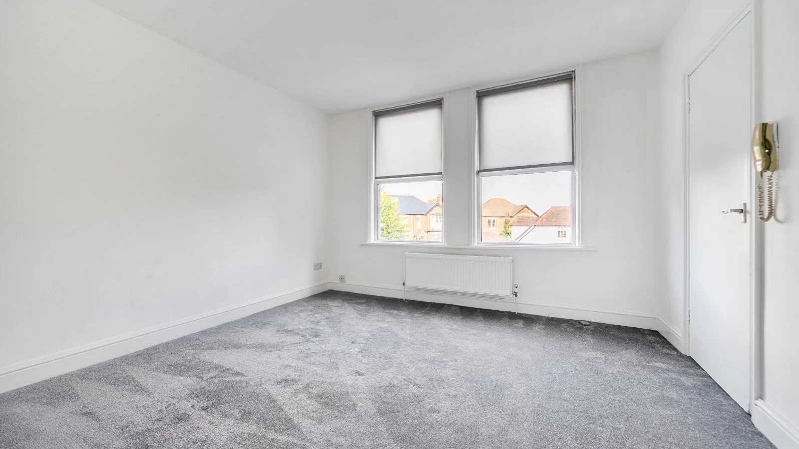 Flat The Ridgeway in Greater London