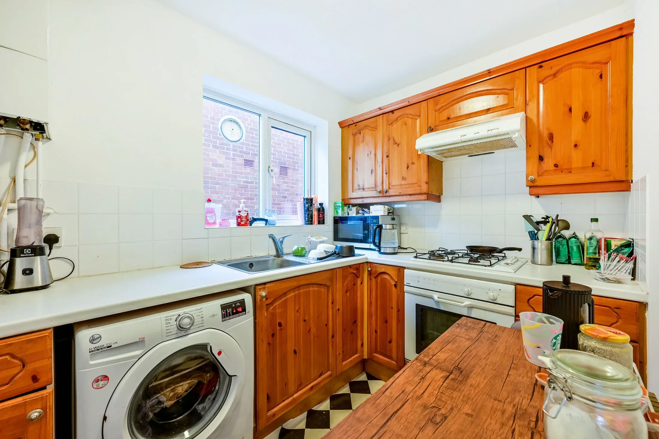 Flat Upper Richmond Road in Greater London