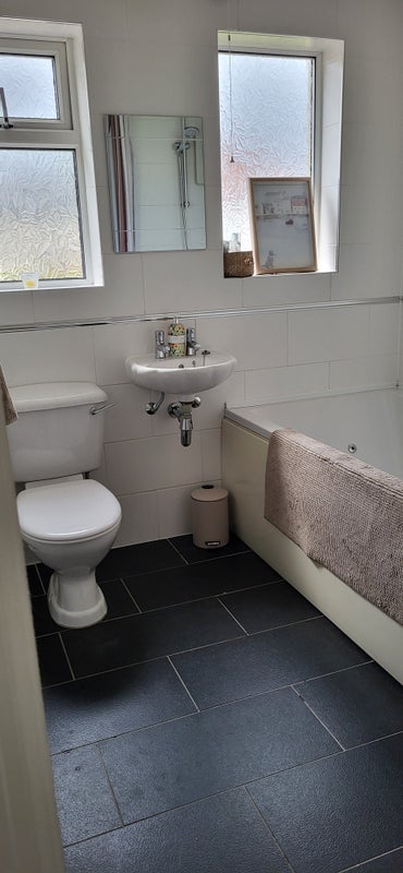 Room Truscott Avenue in Bournemouth
