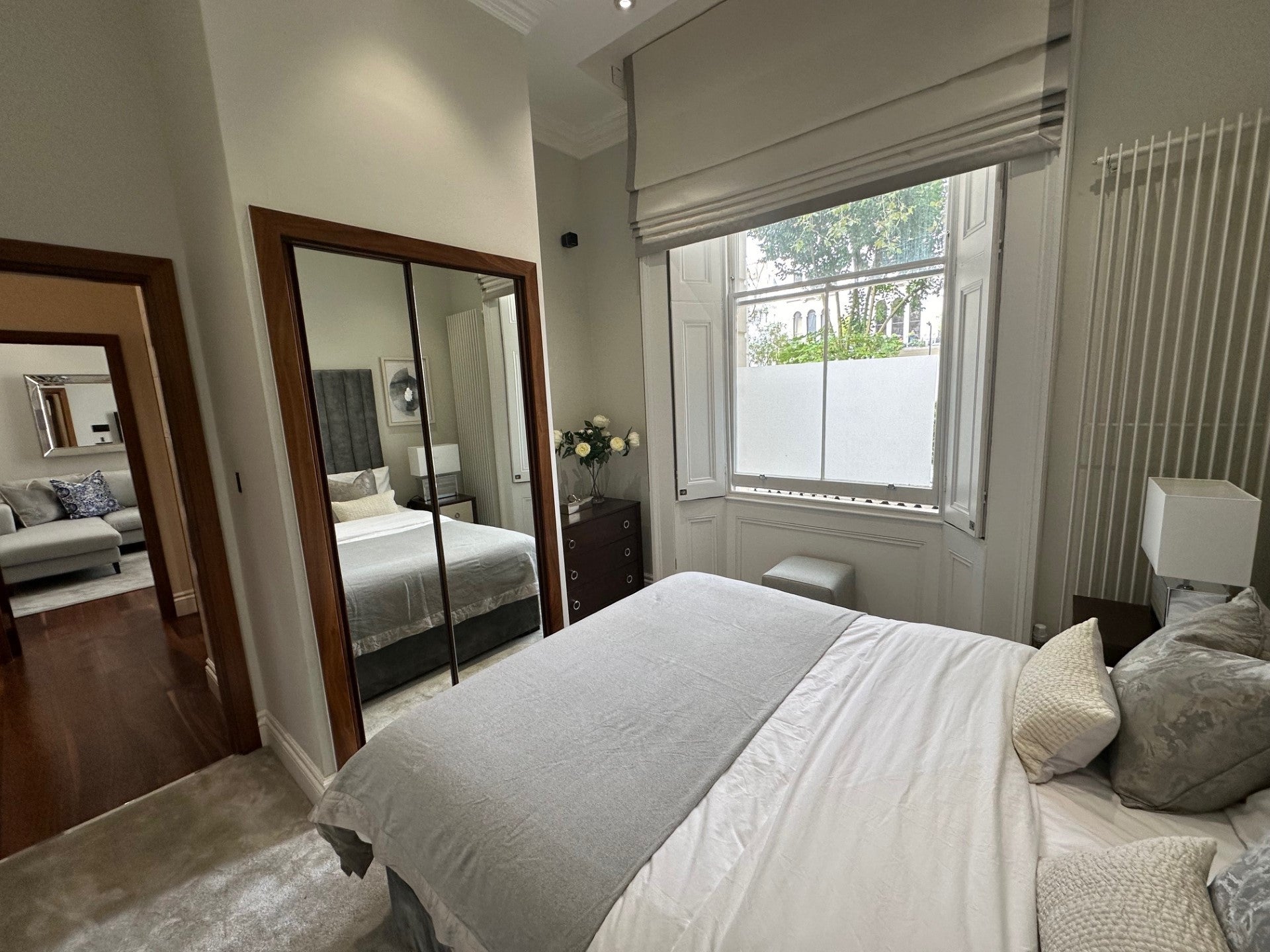 Flat Kensington Gardens Square in City of Westminster