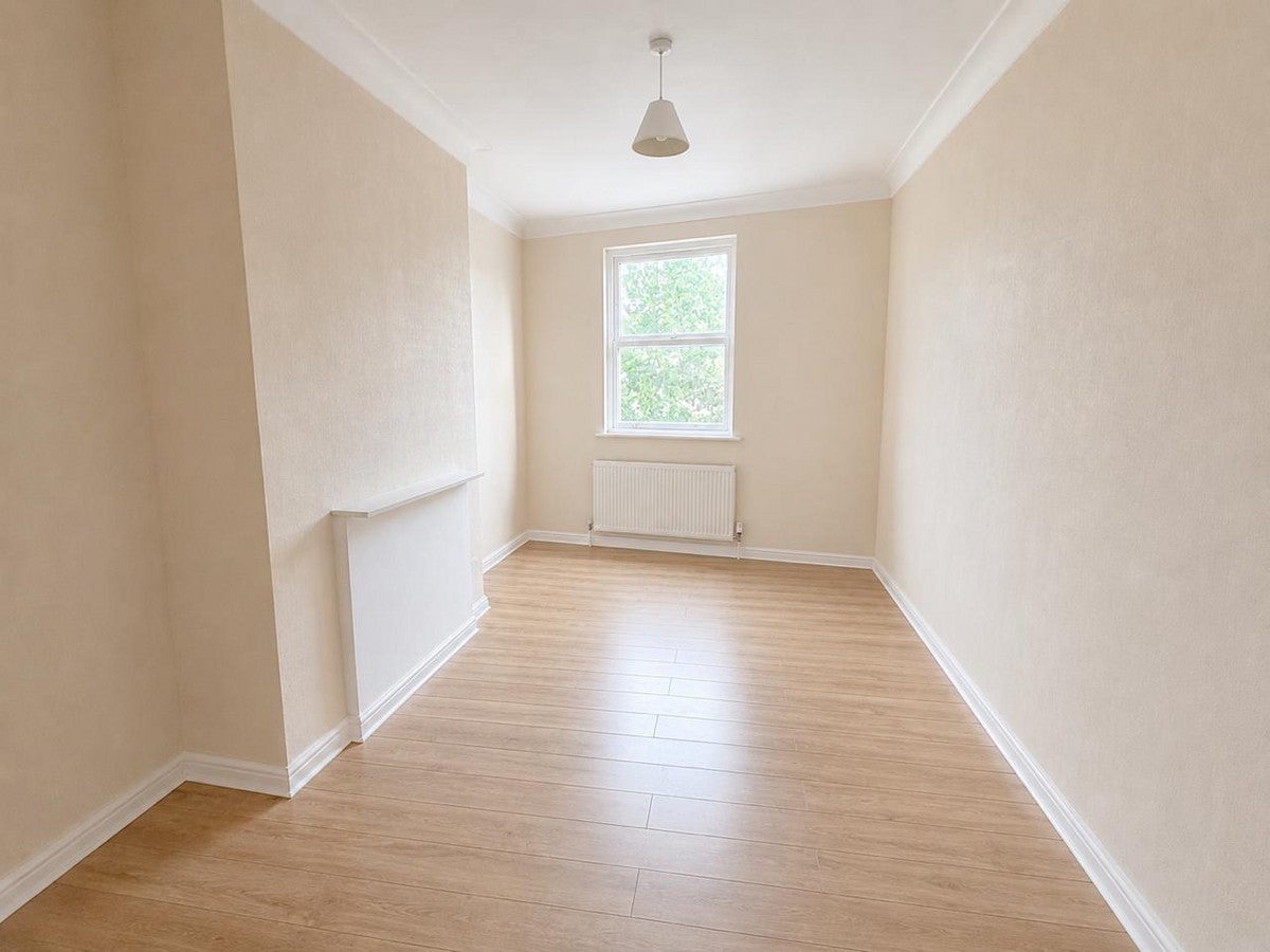 Flat Stanstead Road in Greater London