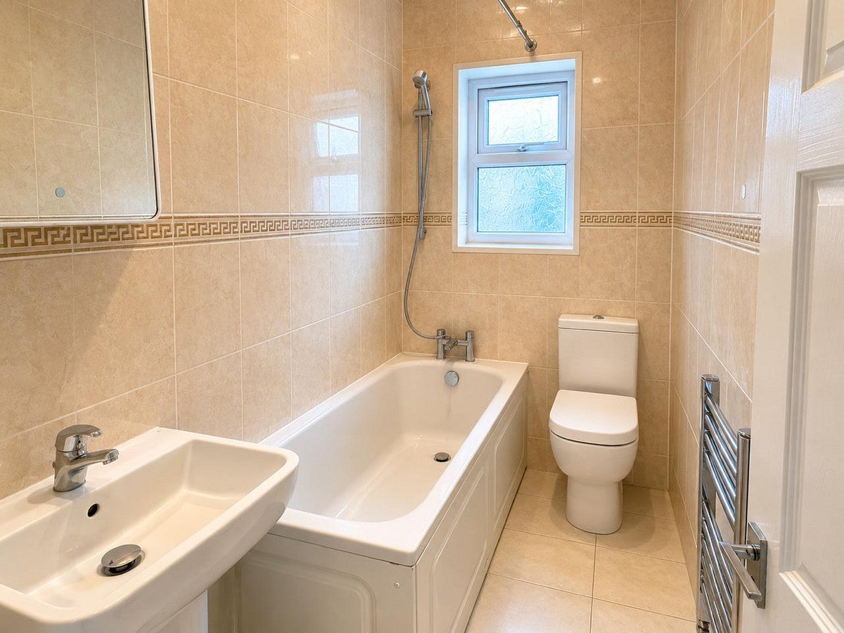 Flat Stanstead Road in Greater London