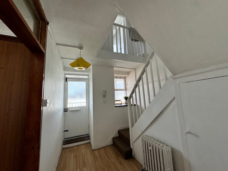 Room Lupus Street in City of Westminster