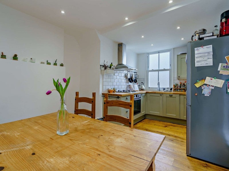 Flat Glasford Street in Greater London