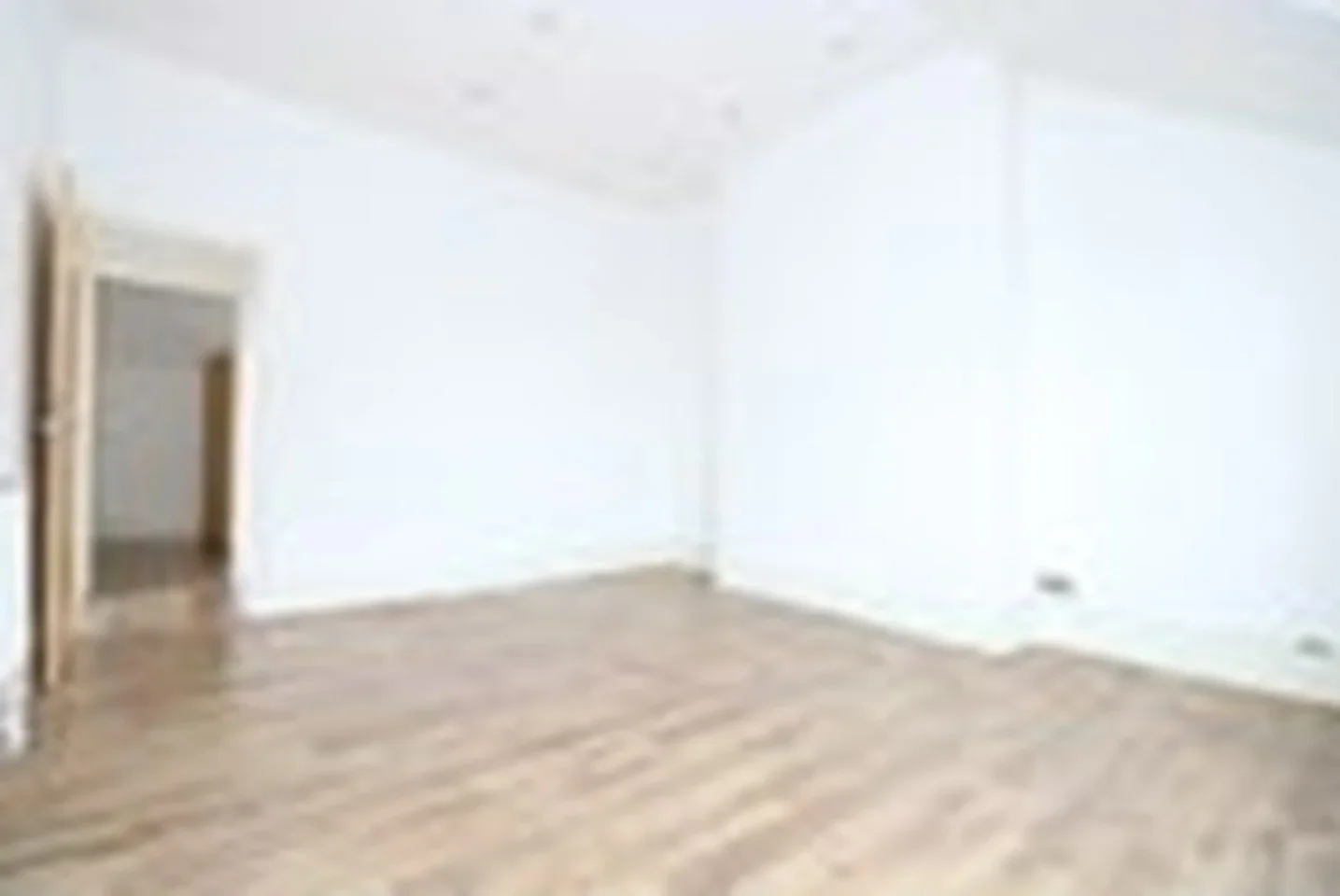 Flat Acton Lane in Greater London