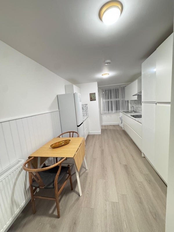 Room Higham Hill Road in Greater London