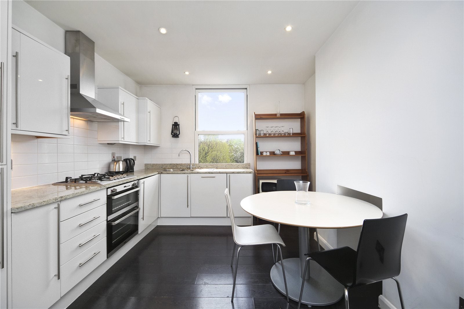 House Ladbroke Grove in Greater London
