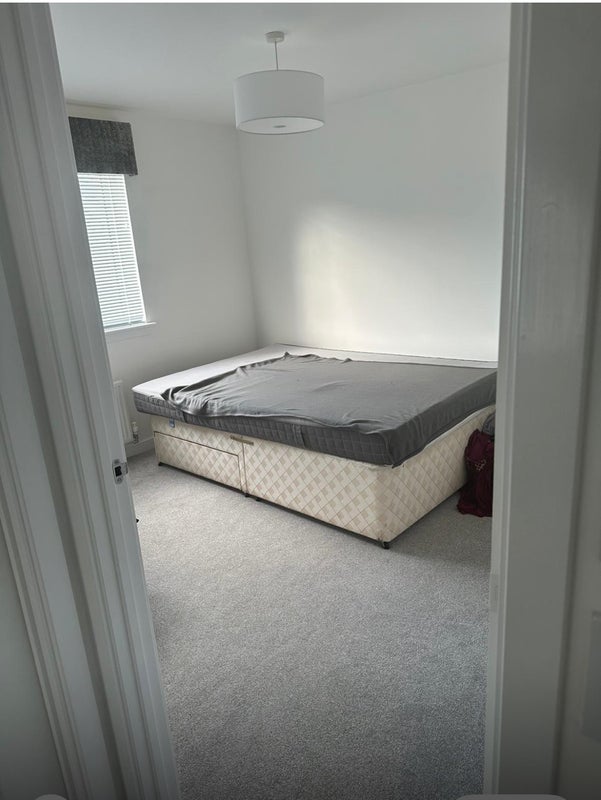 Room Raith Drive in City of Edinburgh