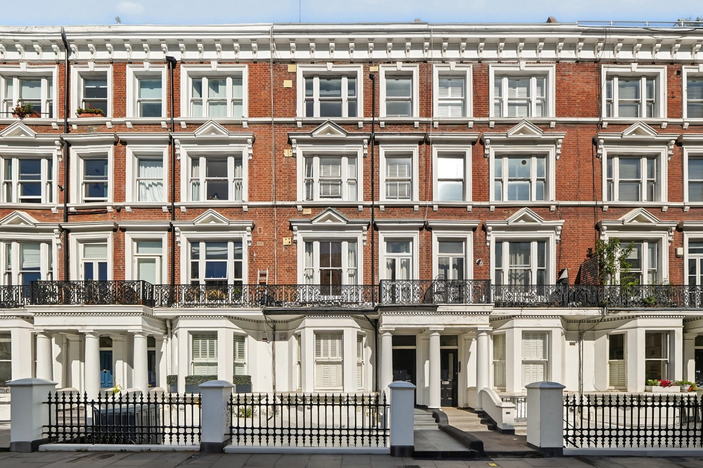 Flat Maclise Road in Greater London
