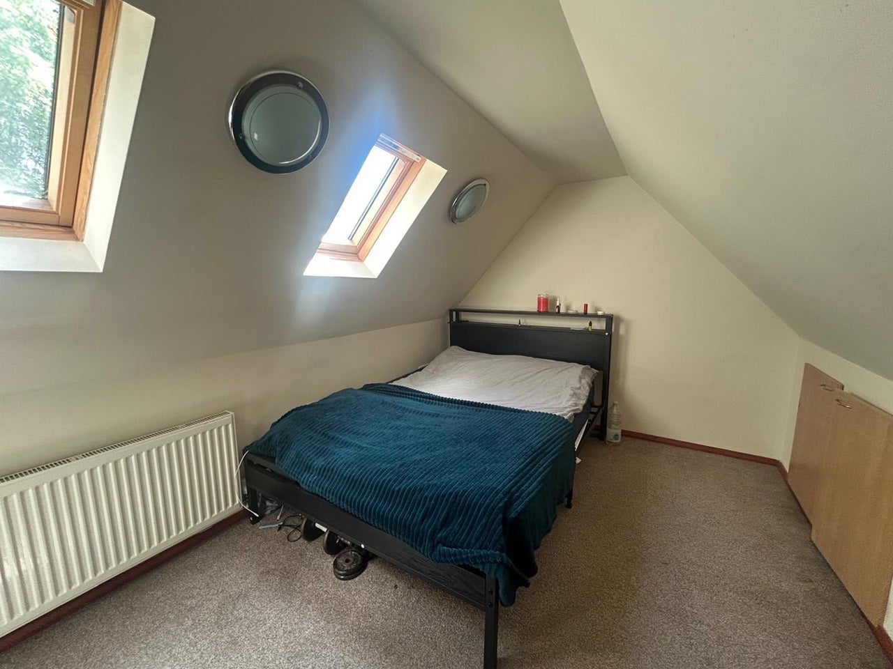 House Emerald Close in Greater London