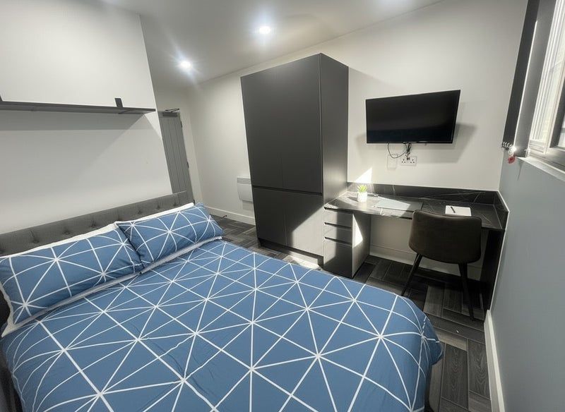 Room High Road in Nottingham