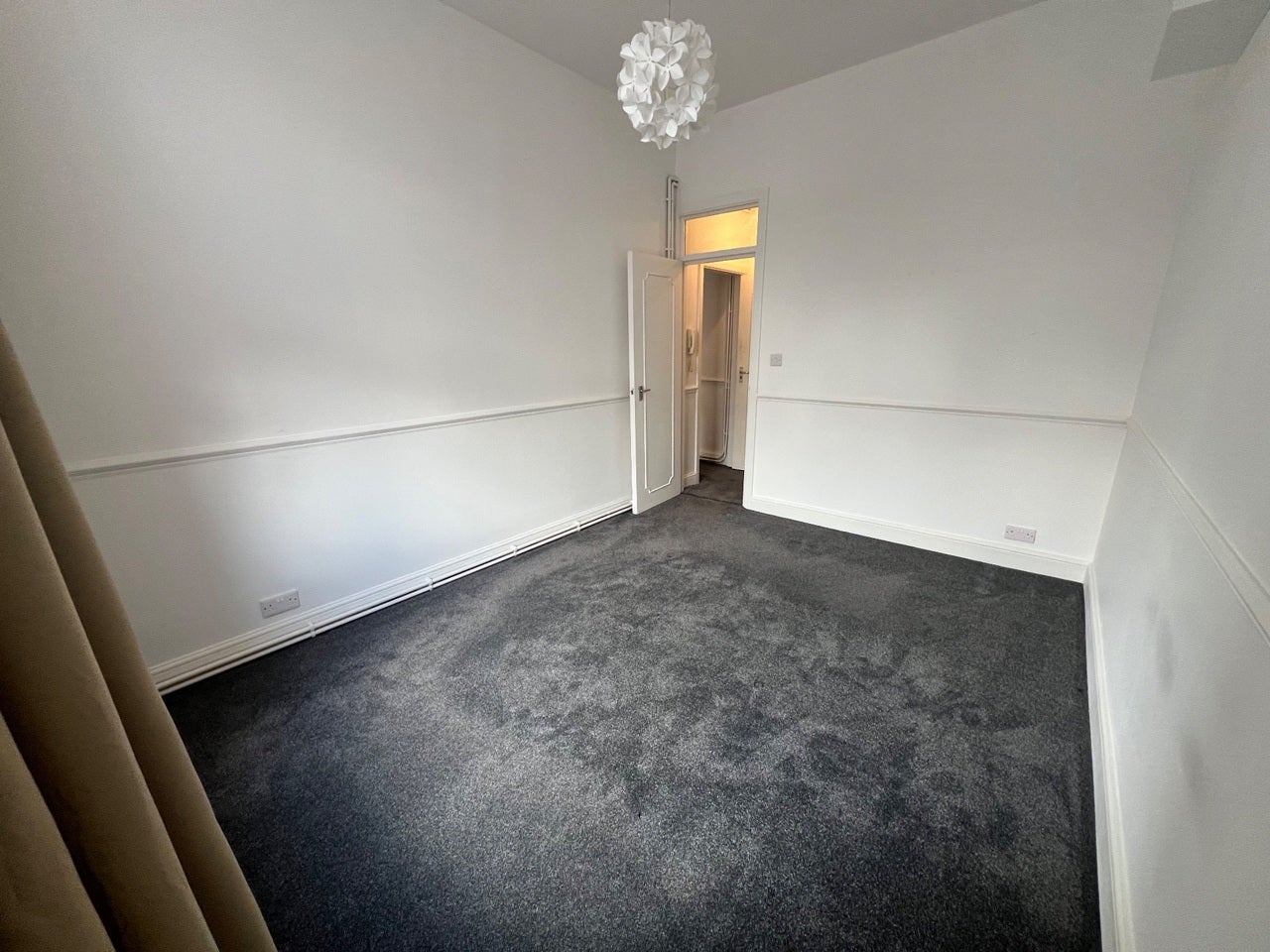 Flat Lower Clapton Road in Greater London