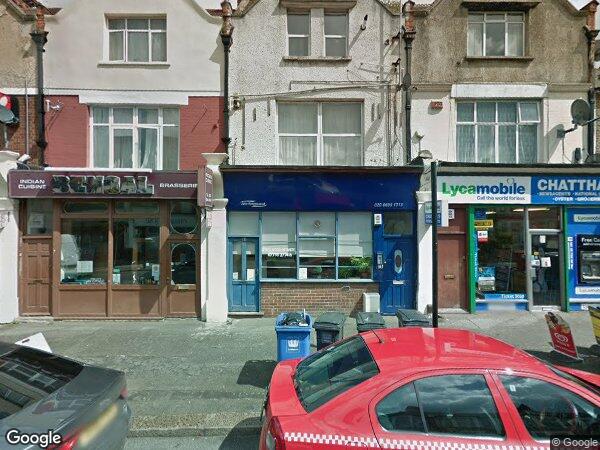 Flat Springbank Road in Greater London