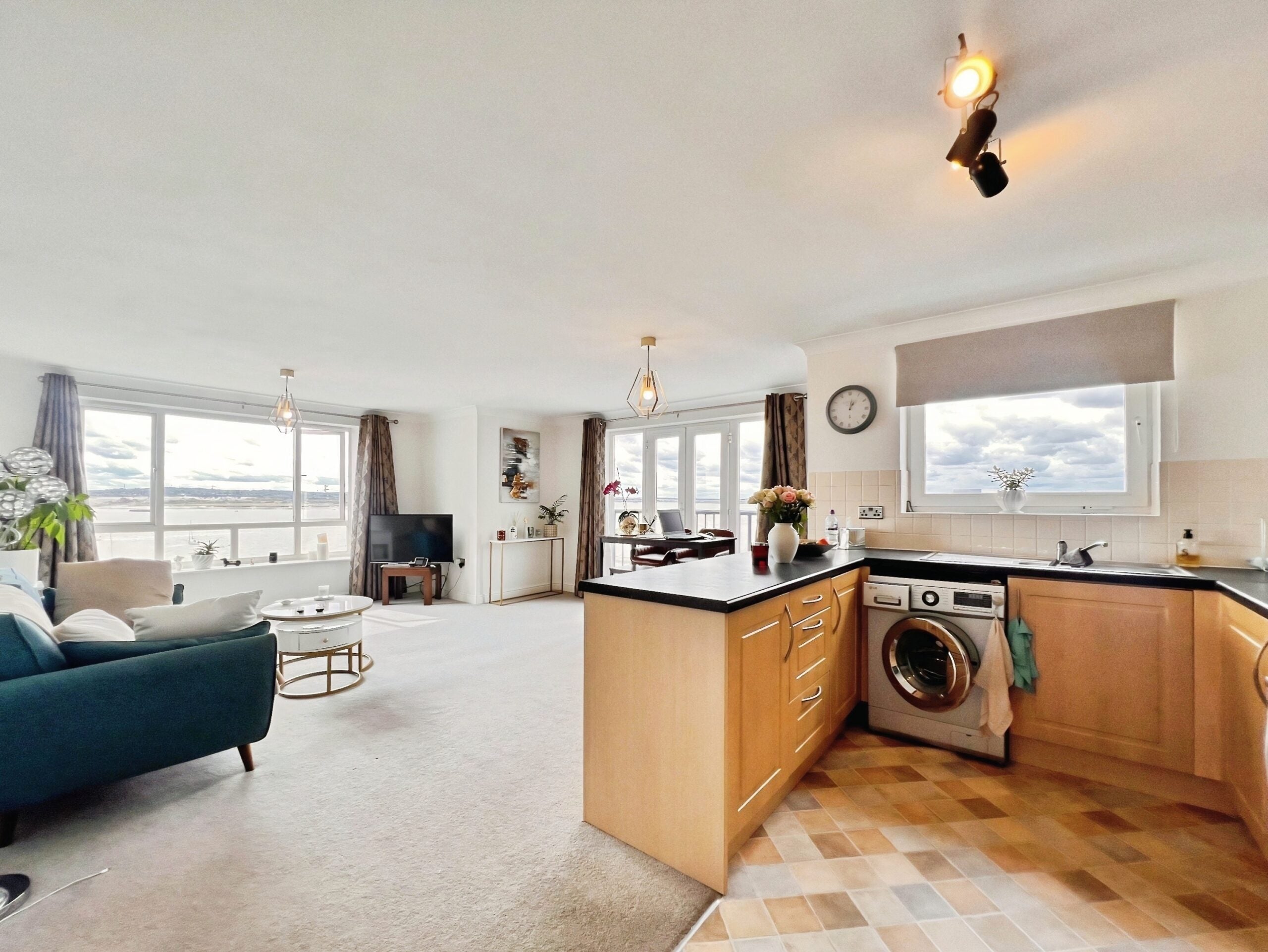 Flat Argent Street in Grays