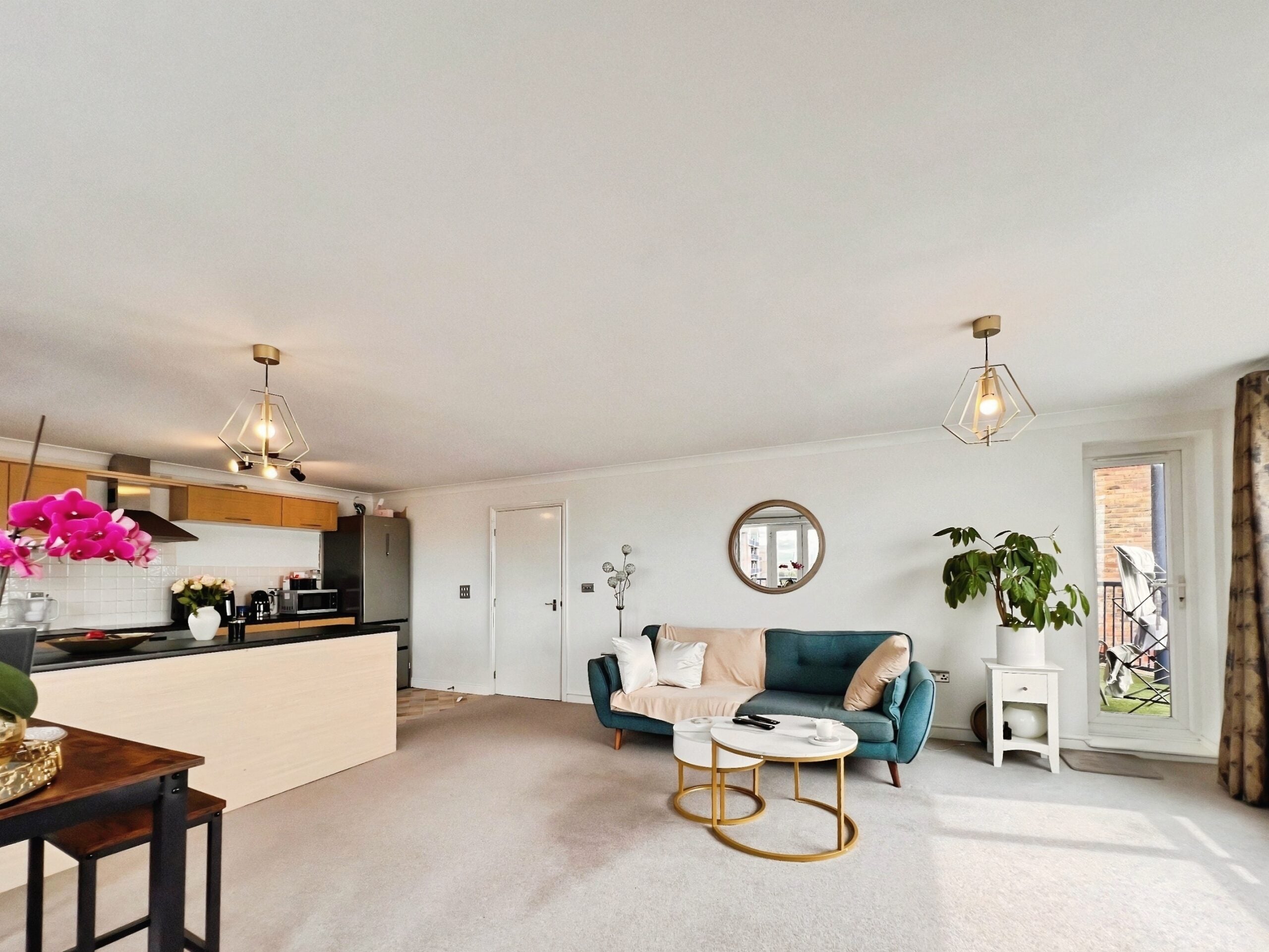 Flat Argent Street in Grays
