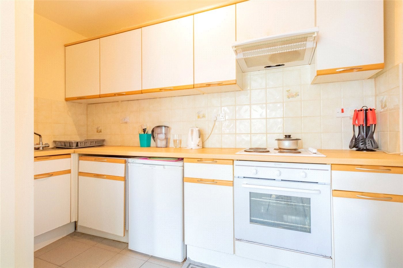 Flat Coverdale Road in Greater London