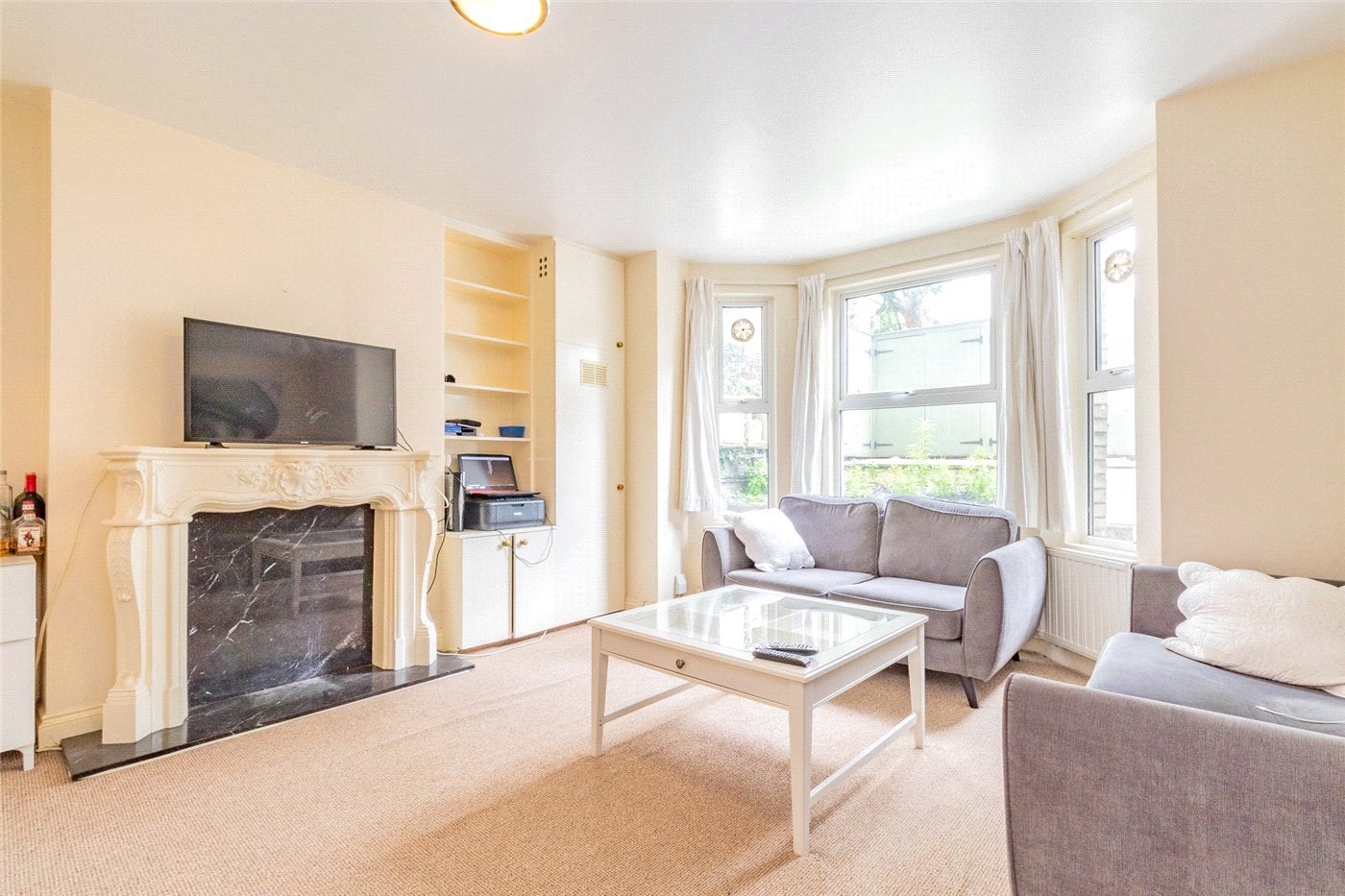 Flat Coverdale Road in Greater London