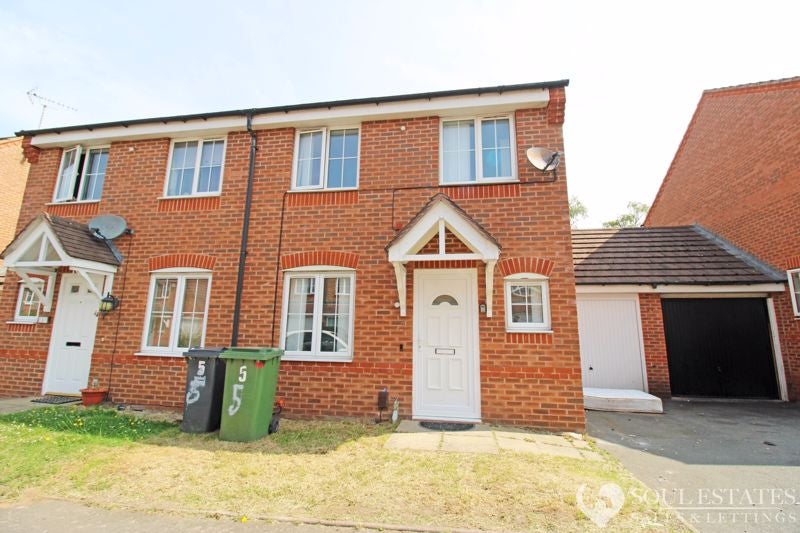 House Sussex Court in Darlaston