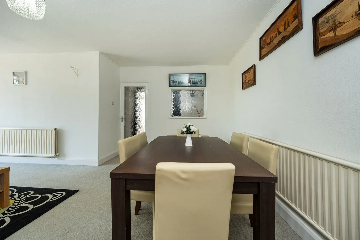 Flat The Spinney in Greater London