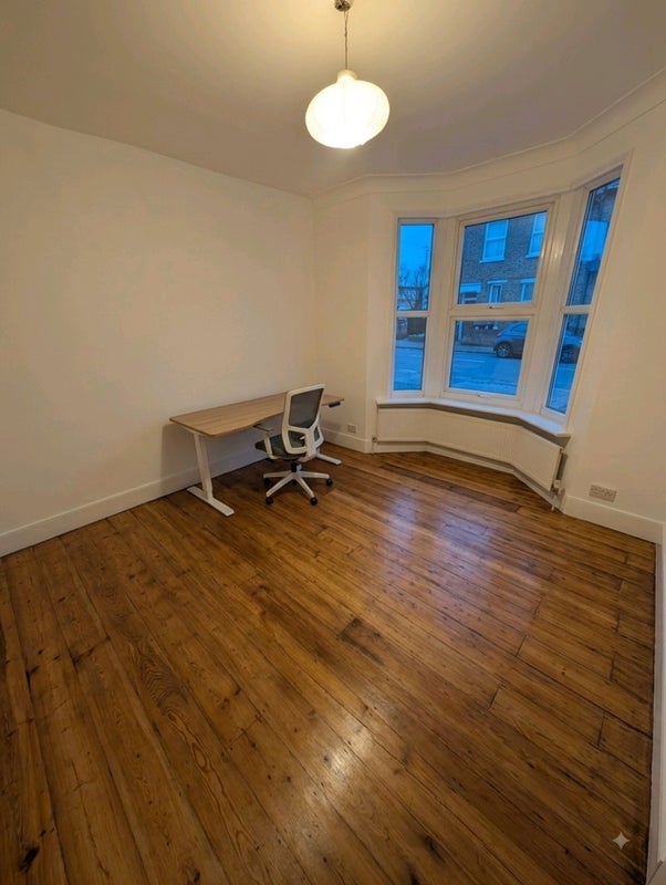 Room Winchelsea Road in Greater London