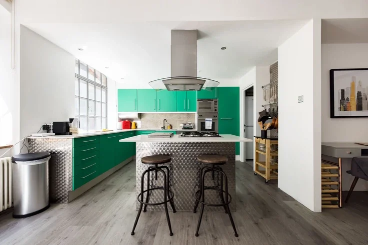 Flat Richmond Mews in City of Westminster