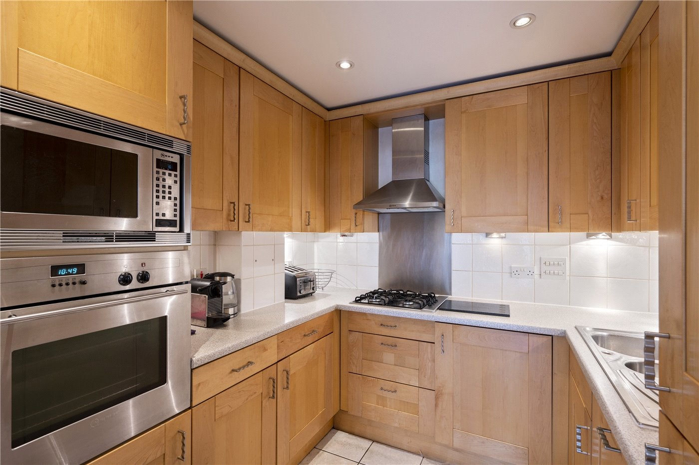Flat Herbert Mews in Greater London